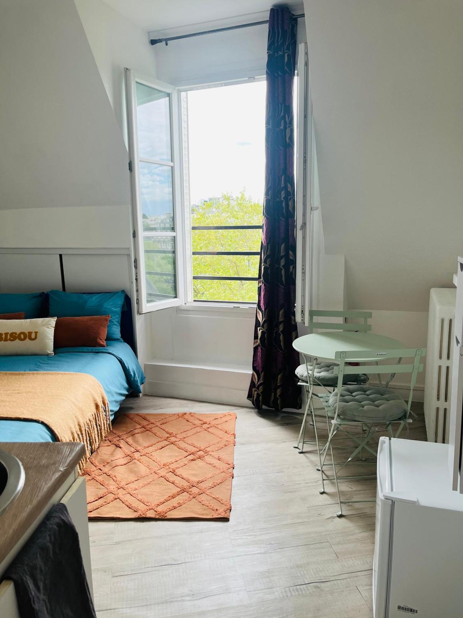 Accommodatie bij particulieren Place Equipe Au Coeur De Avec Vue Sur L'arc De Triomphe Et La Tour Eiffel *